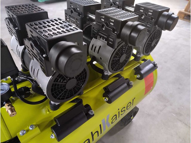Stahlkaiser - 2025 - 3*4j-750-100l - olievrije compressor - afbeelding 11 van  12