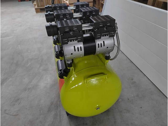 Stahlkaiser - 2025 - 3*4j-750-100l - olievrije compressor - afbeelding 4 van  12