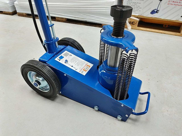 Stahlkaiser - 2025 - hydraulisch - garagekrik 30 ton - afbeelding 2 van  8
