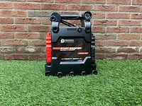 Stahltech 12/24v professionele start booster - afbeelding 1 van  6