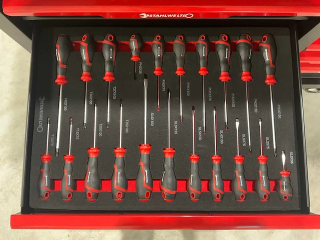 Stahlwelt - stw222 - met achterwand en kastjes - gereedschap wagen gevuld - afbeelding 2 van  19
