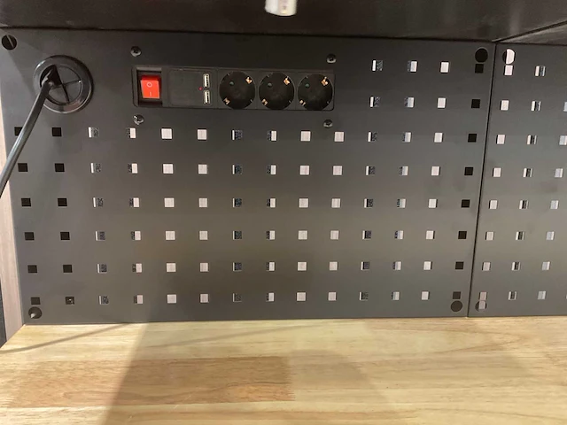 Stahlwelt stw222 gereedschapswagen met achterwand en kastjes - afbeelding 17 van  19