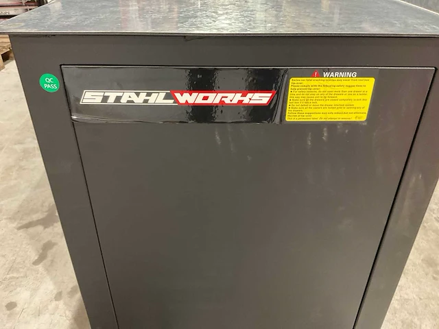 Stahlworks 4 laden, 4 kastdeuren / in hoogte verstelbaar zwarte werkbank - afbeelding 10 van  10