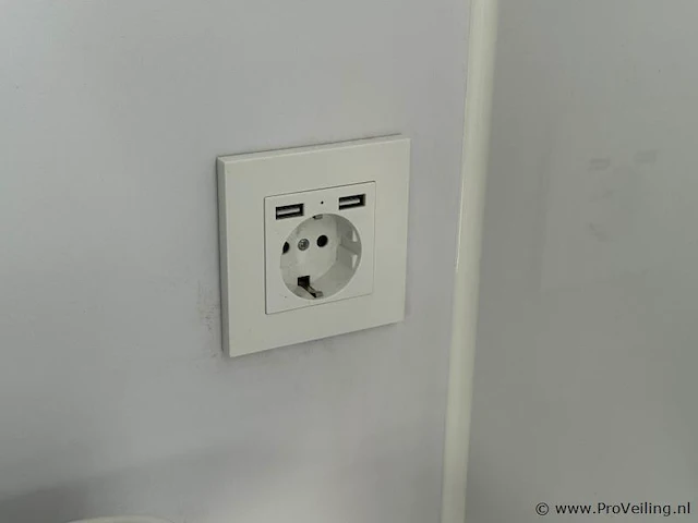 Stahlworks 4m-wit-a studio tiny house - afbeelding 4 van  16