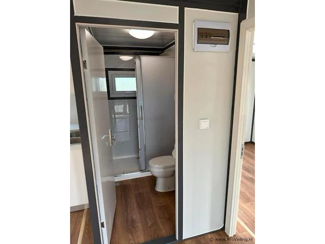 Stahlworks mobile tiny house met twee slaapkamers en een keuken deluxe (19x20ft) - afbeelding 14 van  16