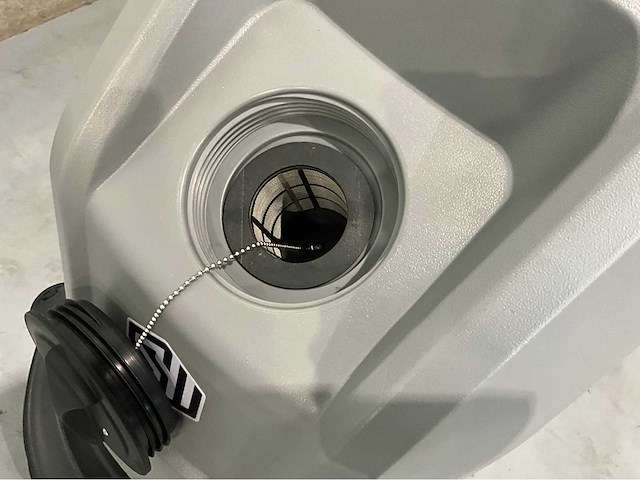 Stahwulle - 2025 - e-500sw - achterloop schrob-zuig machine - afbeelding 18 van  19