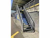 Stalen - tribune - bordestrap - afbeelding 3 van  5