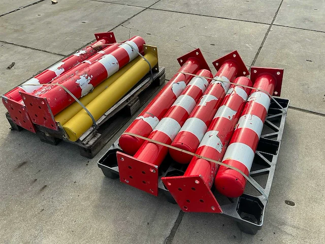 Stalen aanrijdbeveiliging (11x) - afbeelding 1 van  6