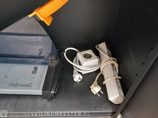 Stalen archiefkast met inhoud - afbeelding 3 van  12