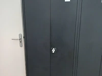 Stalen archiefkast met inhoud - afbeelding 1 van  12