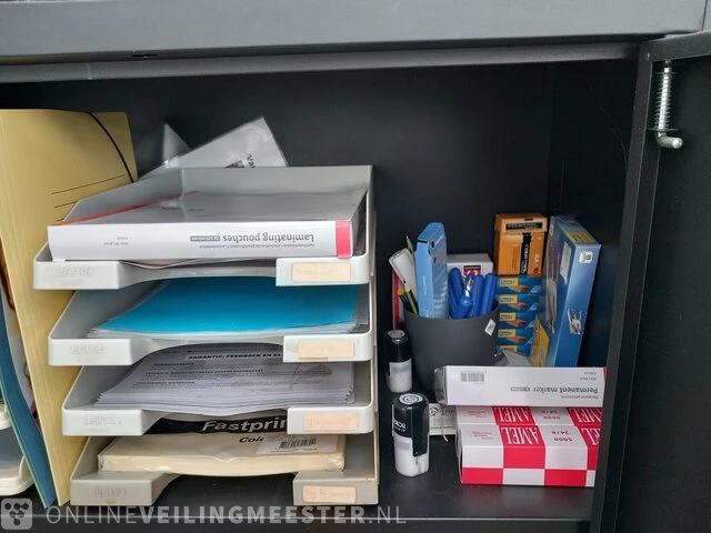 Stalen archiefkast met inhoud - afbeelding 8 van  12