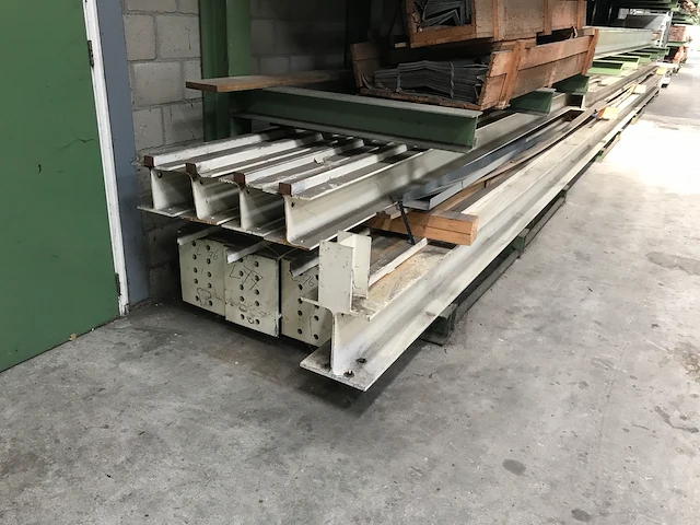Stalen balken hea310 (7x) - afbeelding 7 van  10