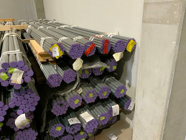 Stalen buis 6000mm (800x) - afbeelding 1 van  6