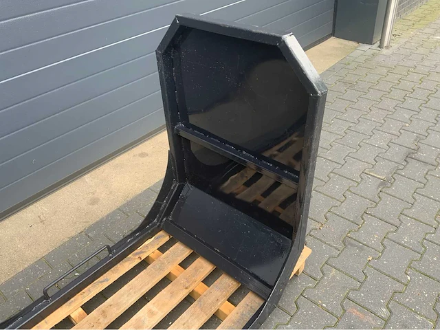Stalen dak opbouw voor mini graafmachine - afbeelding 3 van  8