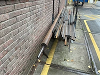 Stalen kar met staalprofielen - afbeelding 5 van  7