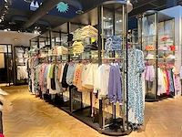 Stalen kleding leg- en hangkast