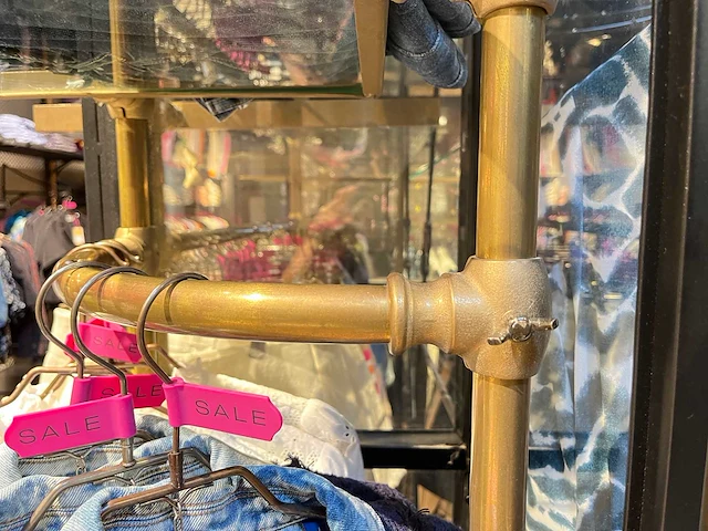 Stalen kleding leg- en hangkast - afbeelding 8 van  10