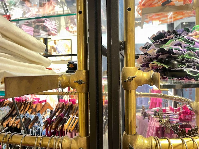 Stalen kleding leg- en hangkast - afbeelding 8 van  9