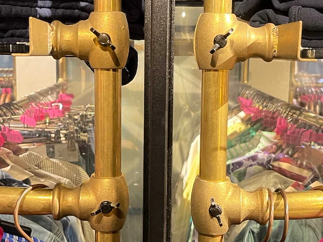 Stalen kleding leg- en hangkast - afbeelding 8 van  8