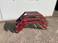 Stalen loopbrug/trap - afbeelding 3 van  3