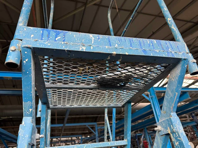 Stalen mobiele trap - afbeelding 6 van  14