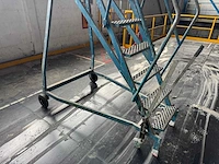 Stalen mobiele trap - afbeelding 11 van  14
