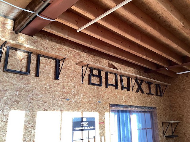 Stalen onderstellen met transparante poedercoating. voorbeelden - afbeelding 1 van  4