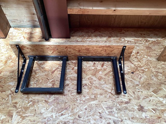 Stalen onderstellen met transparante poedercoating. voorbeelden - afbeelding 2 van  4