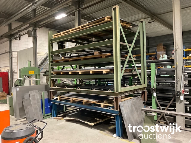Stalen platen voorraadstelling - afbeelding 1 van  5