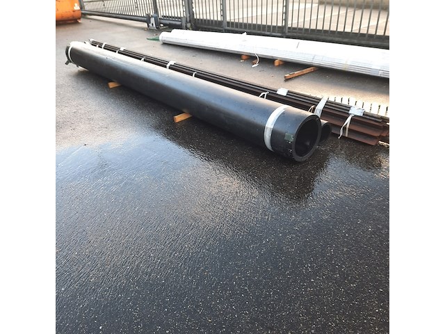 Stalen profielen en 2x kunststof buis - afbeelding 1 van  8