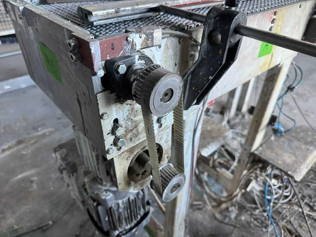 Stalen rollenbaan met motor (3x) - afbeelding 11 van  20