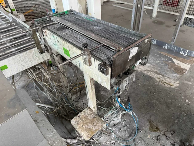 Stalen rollenbaan met motor (3x) - afbeelding 15 van  20