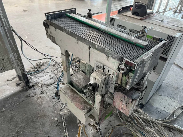 Stalen rollenbaan met motor (3x) - afbeelding 17 van  20
