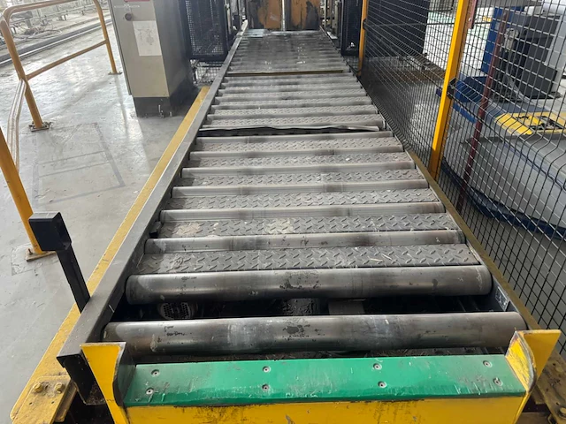 Stalen rollenbaan met motor - afbeelding 9 van  14
