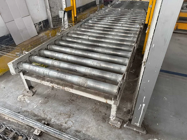Stalen rollenbaan met motor - afbeelding 5 van  11