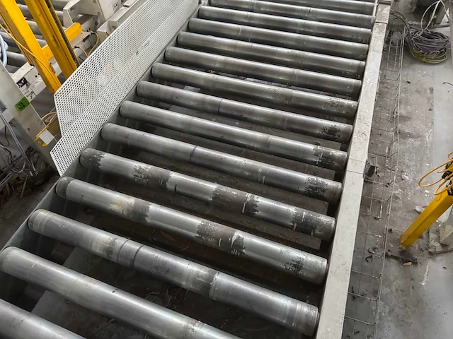 Stalen rollenbaan met motor - afbeelding 7 van  10