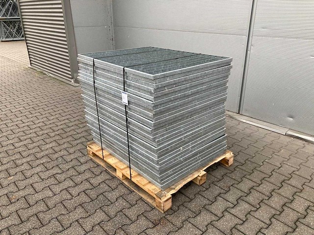 Stalen roostervloer 1100x850mm (31x) - afbeelding 1 van  3