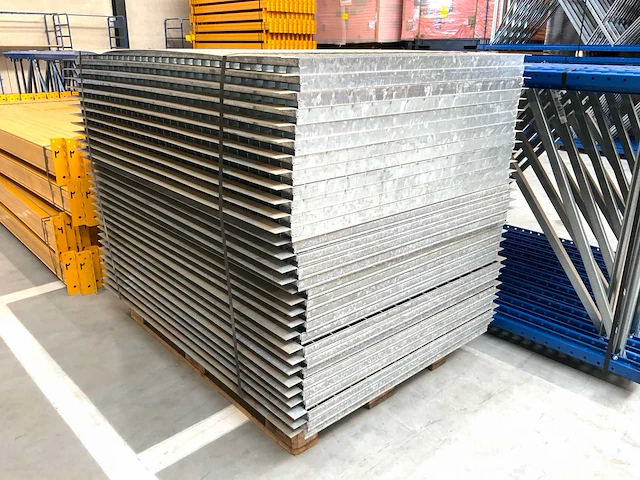 Stalen roostervloer 1330 x 1040 mm (30x) - afbeelding 2 van  6