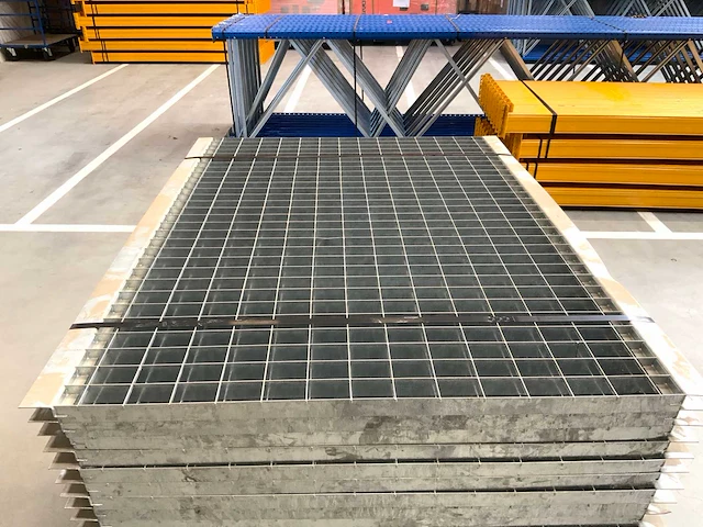 Stalen roostervloer 1330 x 1040 mm (30x) - afbeelding 3 van  6
