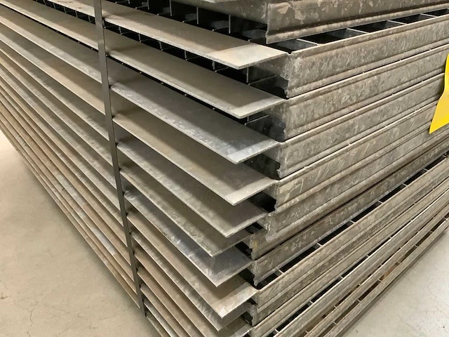 Stalen roostervloer 1330 x 1040 mm (30x) - afbeelding 4 van  6