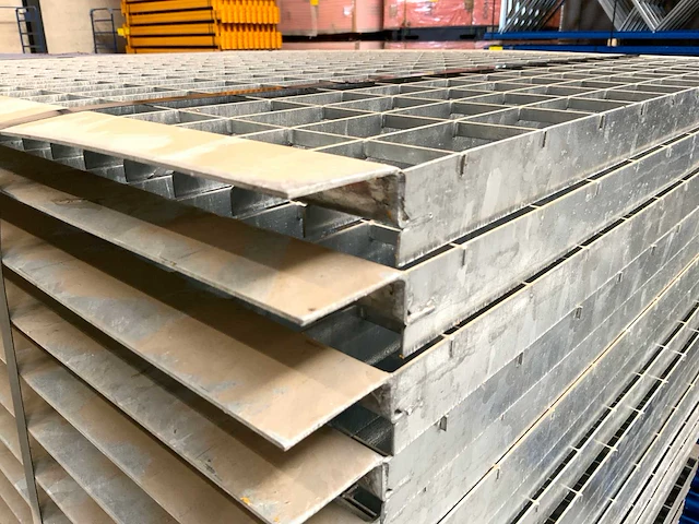 Stalen roostervloer 1330 x 1040 mm (30x) - afbeelding 5 van  6