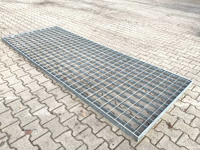 Stalen roostervloer 3100 x 1190 mm (21x) - afbeelding 12 van  16
