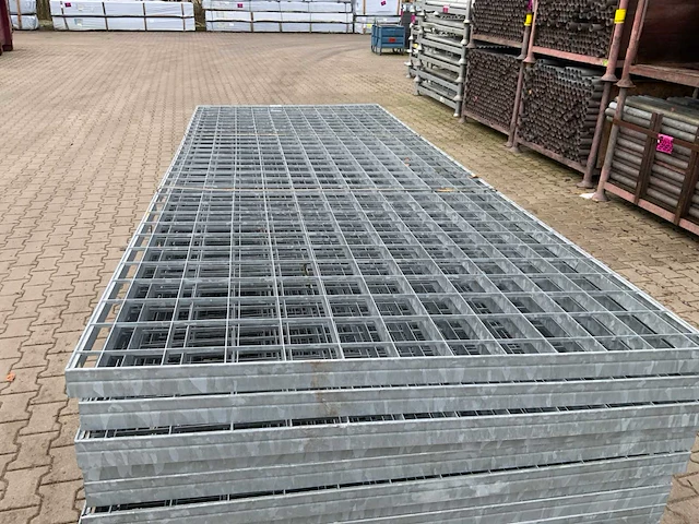 Stalen roostervloer 3100 x 1190 mm (21x) - afbeelding 3 van  16