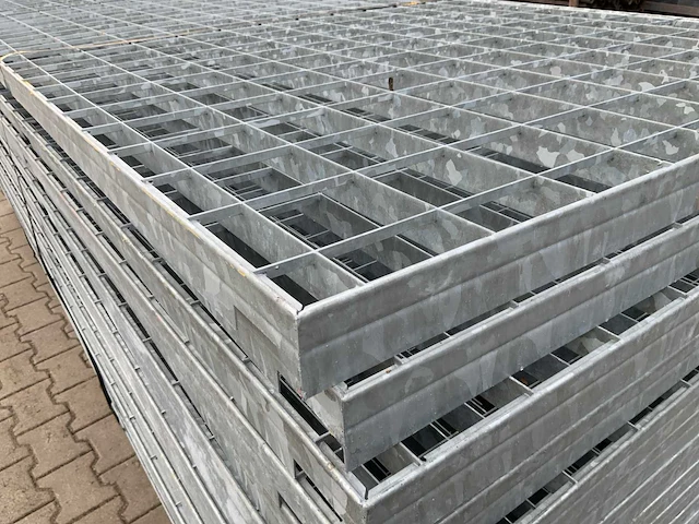 Stalen roostervloer 3100 x 1190 mm (21x) - afbeelding 4 van  16
