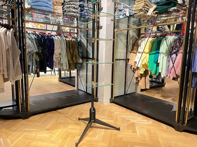 Stalen schoenendisplay - afbeelding 1 van  5