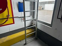 Stalen trap - afbeelding 7 van  8