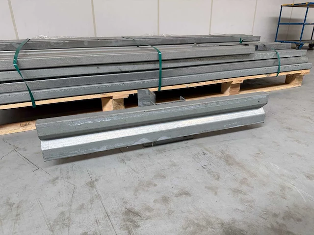 Stalen u-profielen (40x) - afbeelding 1 van  8