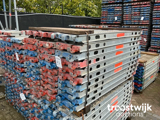 Stalen vlonder buisoplegging - afbeelding 1 van  5