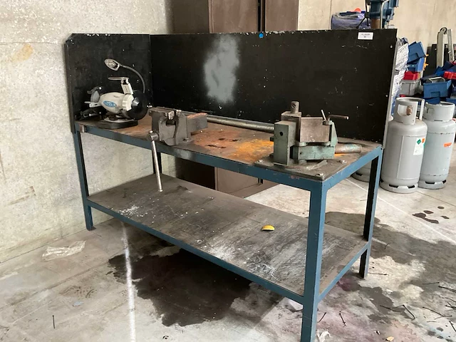 Stalen werkbank en kast - afbeelding 2 van  8