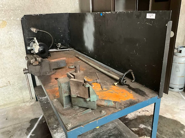 Stalen werkbank en kast - afbeelding 8 van  8